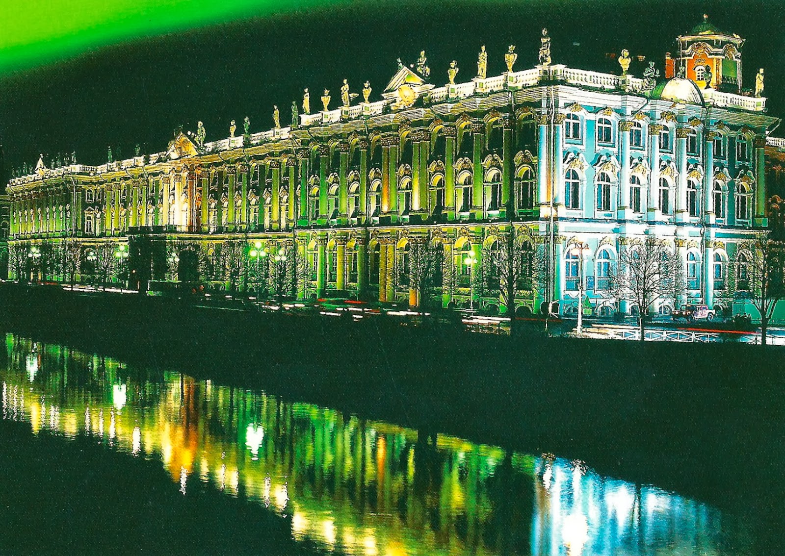 Зимний дворец в Санкт Пете вечерлмрбурге